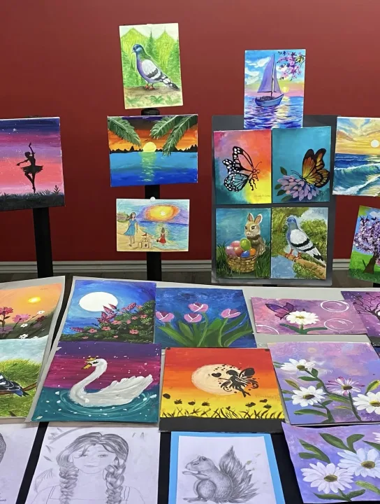Student Artwork at Shostakovich School (photo 26)